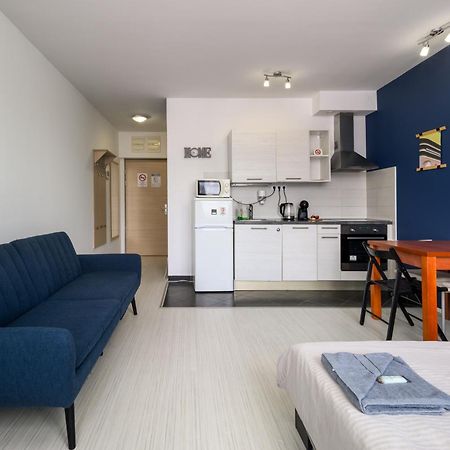 Sun Resort Residential Suite-Free Parking Garage Same Building 布达佩斯 外观 照片